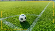 تصویر خبر مرگ تلخ در زمین فوتبال؛ درگذشت بازیکن ۱۵ ساله آکادمی آکسفورد یونایتد هنگام مسابقه