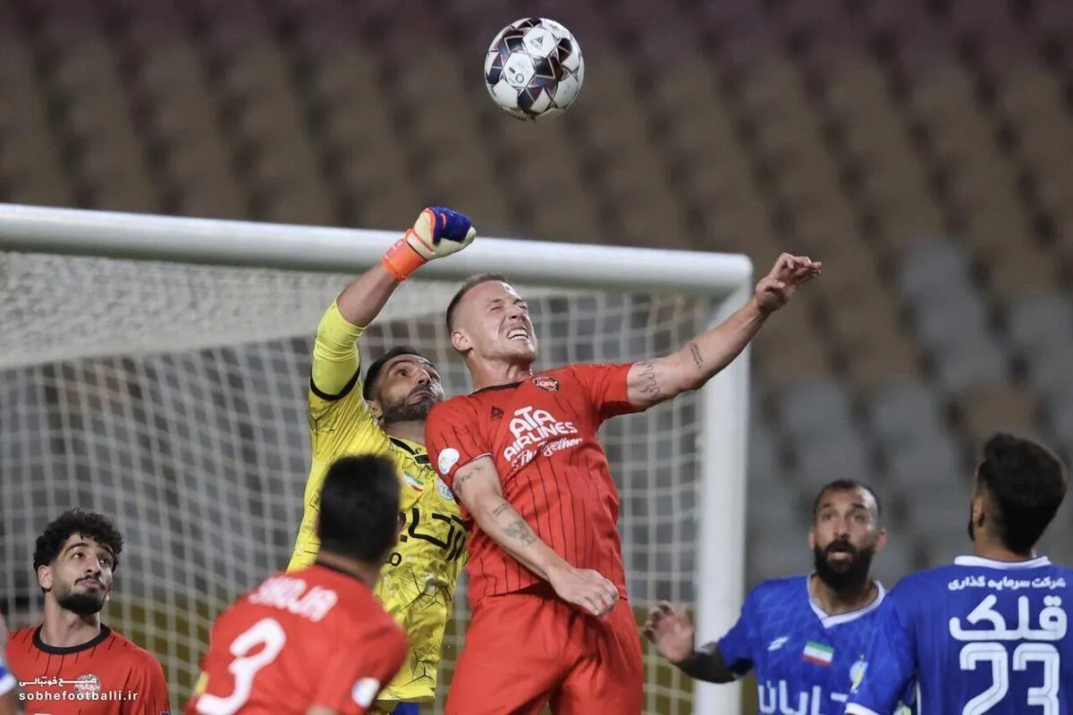 حالا استقلال یک &laquo;پدر و مادر خوب&raquo; دارد