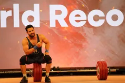 وزنه&zwnj;برداری قهرمانی جهان ۲۰۲۵ | آتش&zwnj;بازی معینی در یک&zwnj;ضرب و کسب مدال برای ایران در هر ۳ بخش