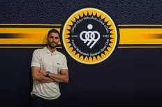 تصویر خبر مبلغ قرارداد نجومی حسینی و سپاهان مشخص شد