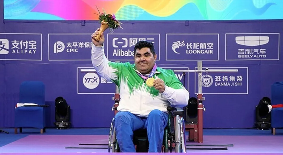 فیلم رکوردشکنی علی&zwnj;اکبر غریب&zwnj;شاهی و کسب طلا در رقابت&zwnj;های پاراوزنه&zwnj;برداری