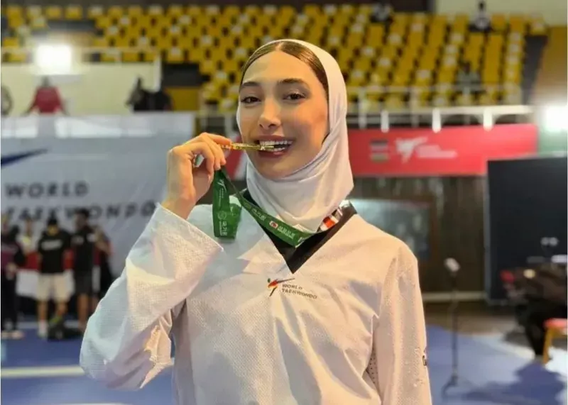 گفت و گو با مبینا نعمت زاده 
