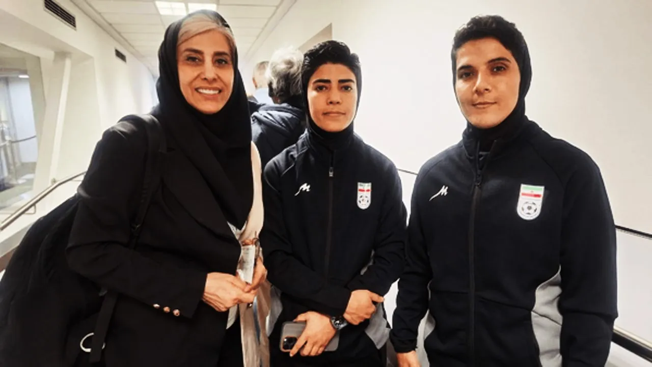  مونا حمودی و زهرا سربالی دو عضو تیم ملی فوتبال ایران