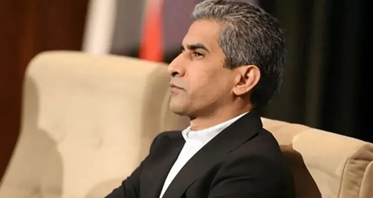 حسن کامرانی&zwnj;فر کمک&zwnj;داور بین&zwnj;المللی سابق ایران