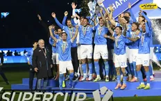 تصویر خبر لحظه تاریخی بالا بردن جام سوپرکاپ ایتالیا ۲۰۲۵ توسط جیووانی دی لورنتزو و ناپولی