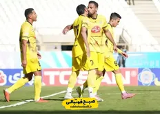 تصویر خبر تراکتور هم راه پرسپولیس را پیش گرفت و در شیراز زمین گیر شد!