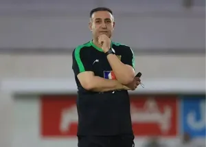 صنعت نفت به یک قدمی لیگ برتر رسید؛ خلیفه: آبادان باید به مربیان بومی اعتماد کند