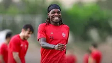 تصویر خبر تیوی بیفوما خود را مصدوم کرد تا جایی در ترکیب پرسپولیس پیدا کند!