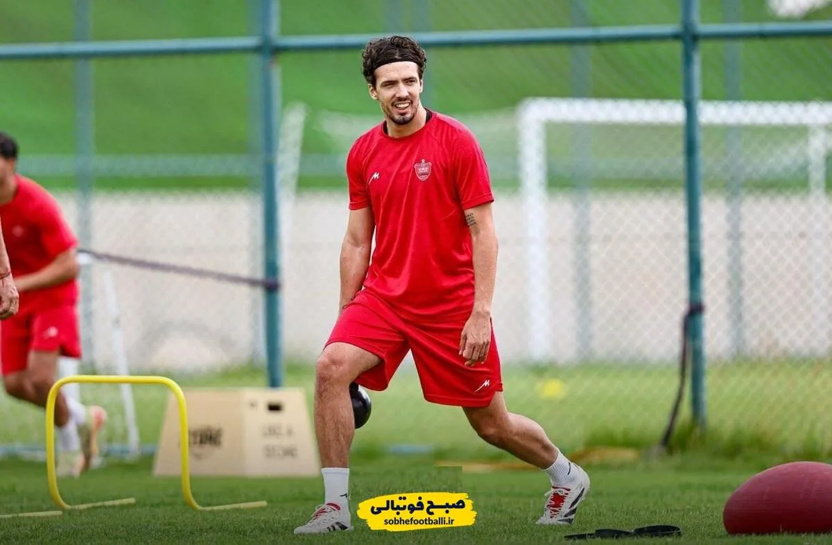 ستاره خارجی پرسپولیس با ناراحتی ایران را ترک کرد