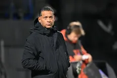 تصویر خبر گزینه سرمربی استقلال بدون مشتری ماند!