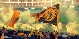 هواداران سپاهان برای پرسپولیس لُنگ به دست شدند!