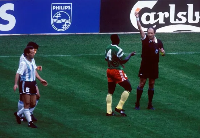 اولین بازی مرحله یک هشتم نهایی مسابقات جام‌جهانی ۱۹۹۰