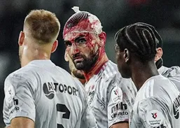 فوران خون مهاجم فصل گذشته پرسپولیس و ۱۲ بخیه روی سر سردار دورسون!