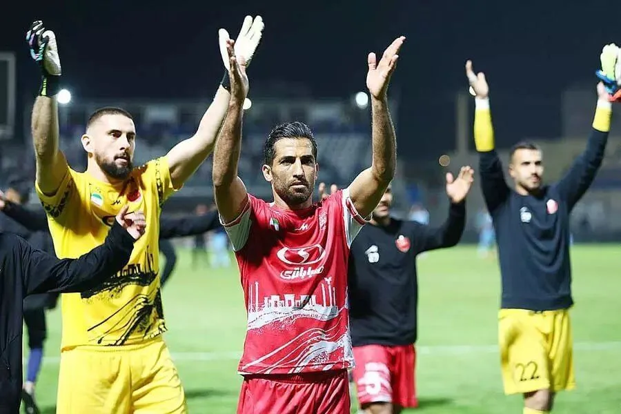پرسپولیس و سپاهان، تراکتور را به سمت قهرمانی بدرقه کردند؛ تو برو، سفر سلامت! +جدول
