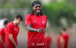 تیوی بیفوما خواب ماند؛ غیبت عجیب مهاجم پرسپولیس در تمرین