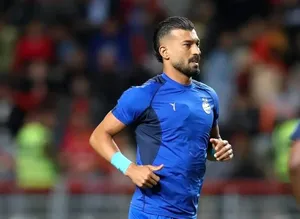 اولین انتقال استقلال در تابستان ۴۰۵