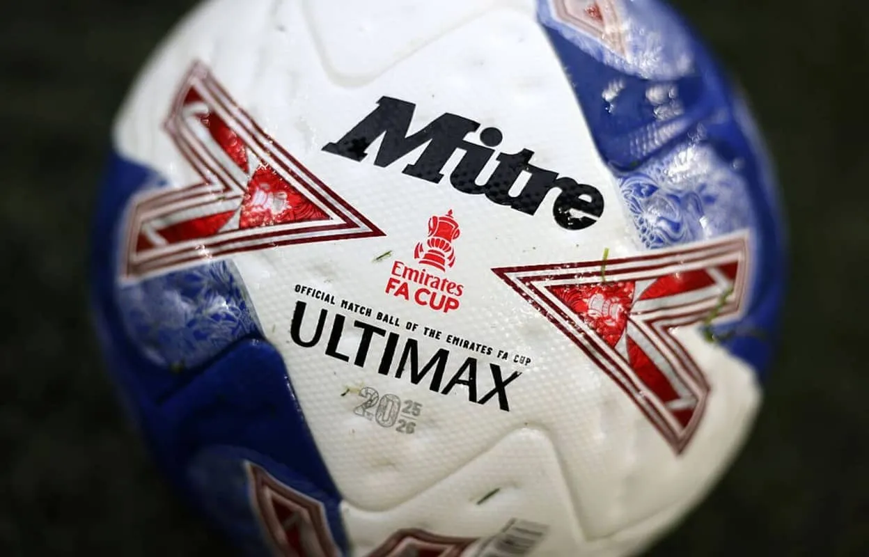 توپ جام حذفی انگلیس توپ جام حذفی انگلیس