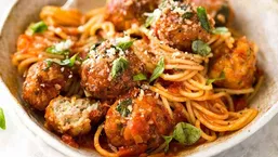 طرز تهیه اسپاگتی میت&zwnj;بال با سس مخصوص