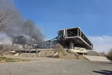 تصویر خبر ویدئویی از داخل و بیرون سالن ۱۲ هزار نفری آزادی پس از تخریب