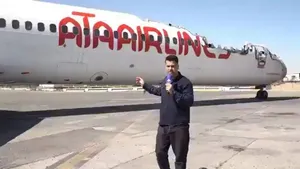 تصاویر تلخ از جنگ اقتصادی؛ هواپیمای یک میلیون دلاری مالک تراکتور در جنگ از بین رفت