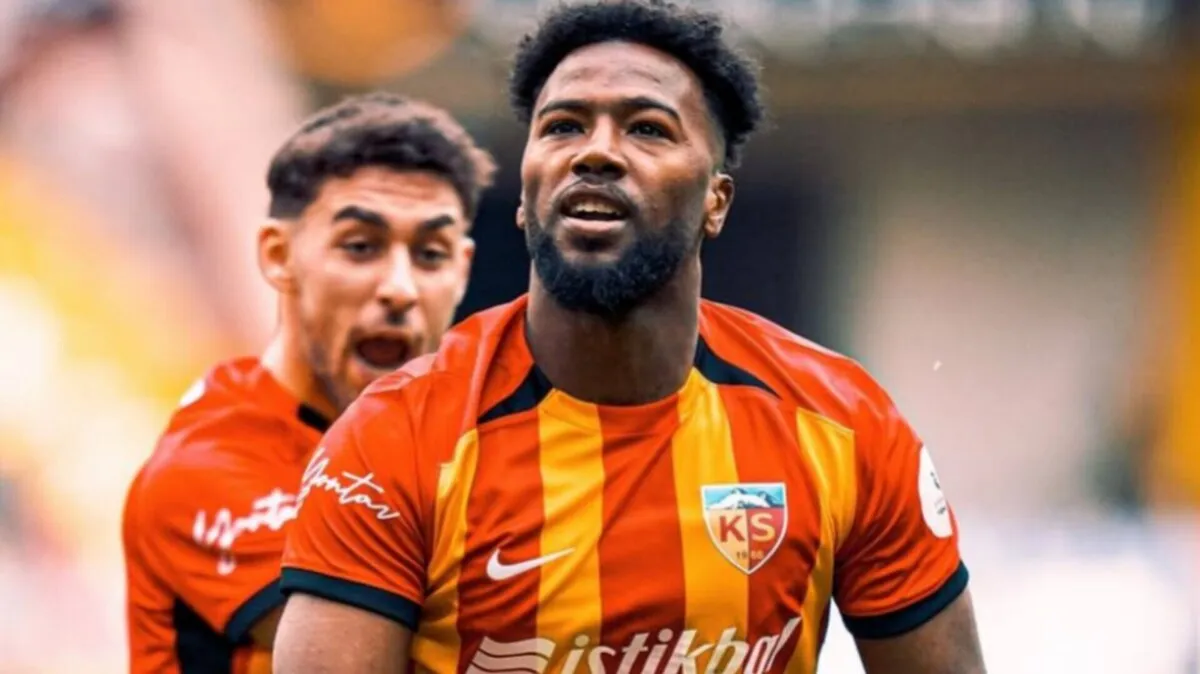 آمار جالب و جذاب مهاجم مد نظر استقلال!