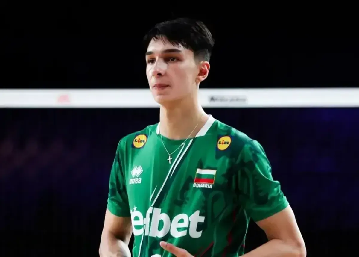 نیکولوف: ما و ایران در یک سطح هستیم