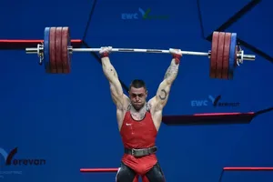 جنگ پولی عرب&zwnj;ها برای جذب اعجوبه وزنه&zwnj;برداری دنیا!