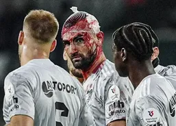 فوران خون مهاجم فصل گذشته پرسپولیس و ۱۲ بخیه روی سر سردار دورسون!