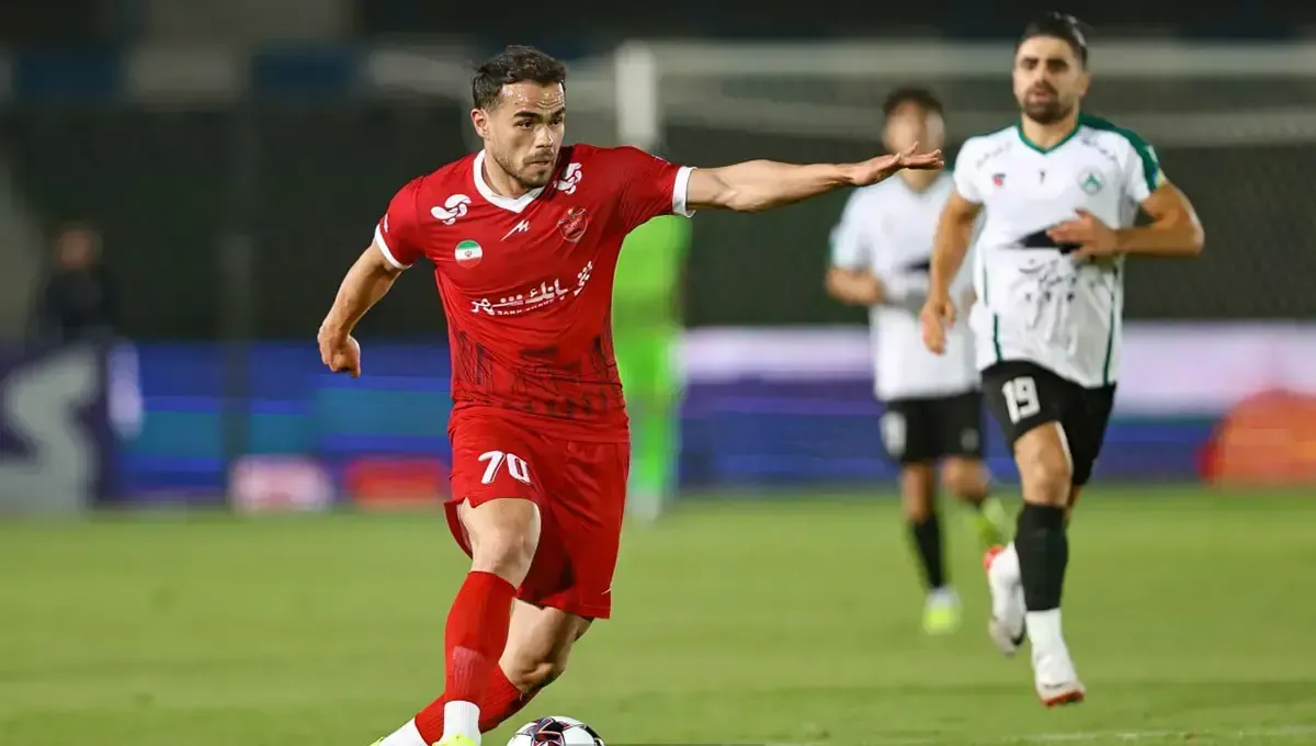 افشاگری کریم باقری روی نیمکت؛ دلیل تعویض جنجالی اورونوف در پرسپولیس مشخص شد!