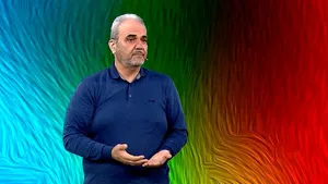 جناب خیابانی؛ به&zwnj;جای گیردادن به شکل لباس بچه&zwnj;های ما، از مشکلات بگویید