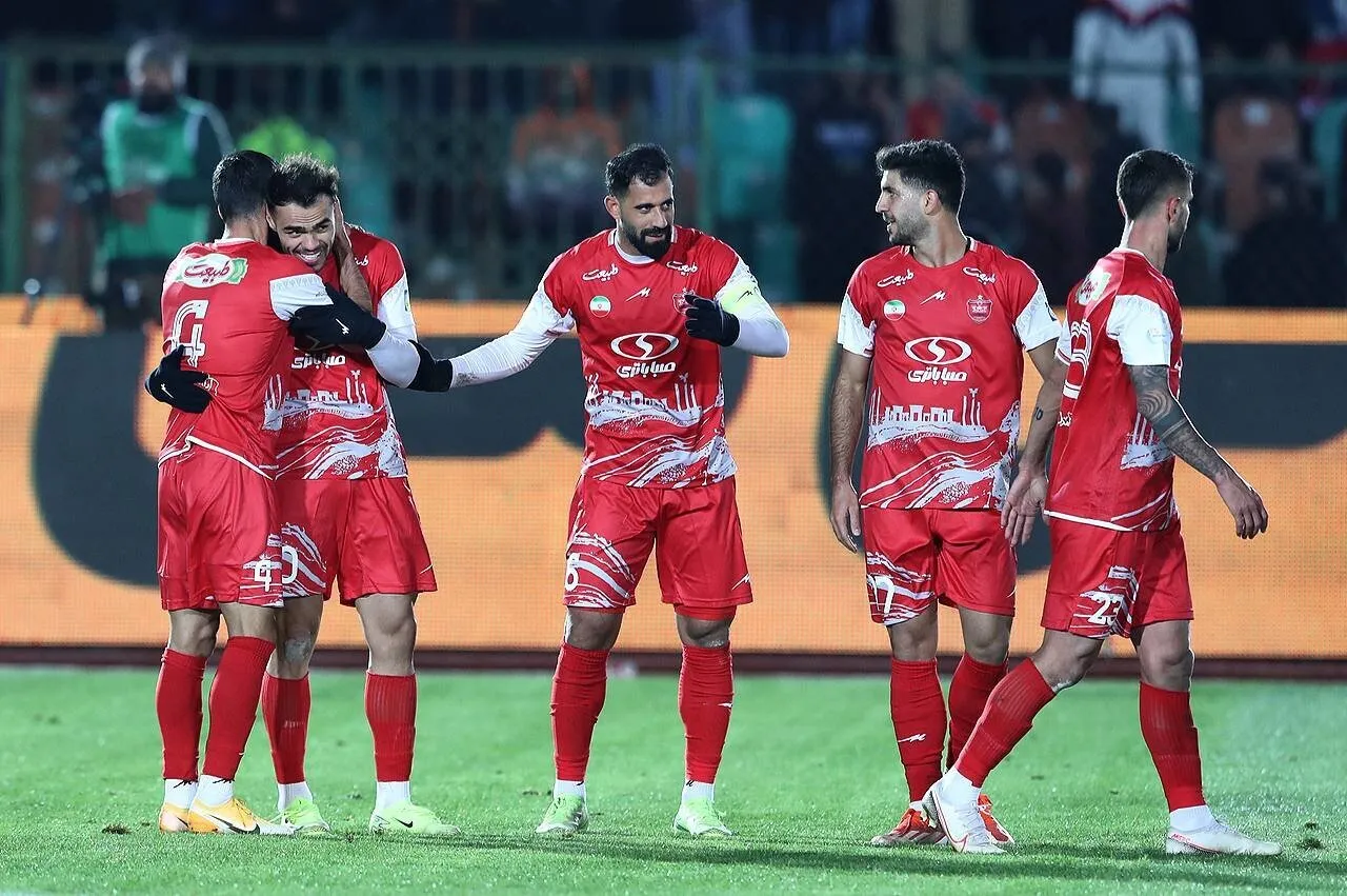 پوستر پرسپولیس برای بازی با شمس آذر؛ طرح عیدانه با دو خارجی و دو ایرانی!