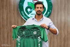 تصویر خبر گل دوم ذوب آهن به استقلال (حسن شوشتری)