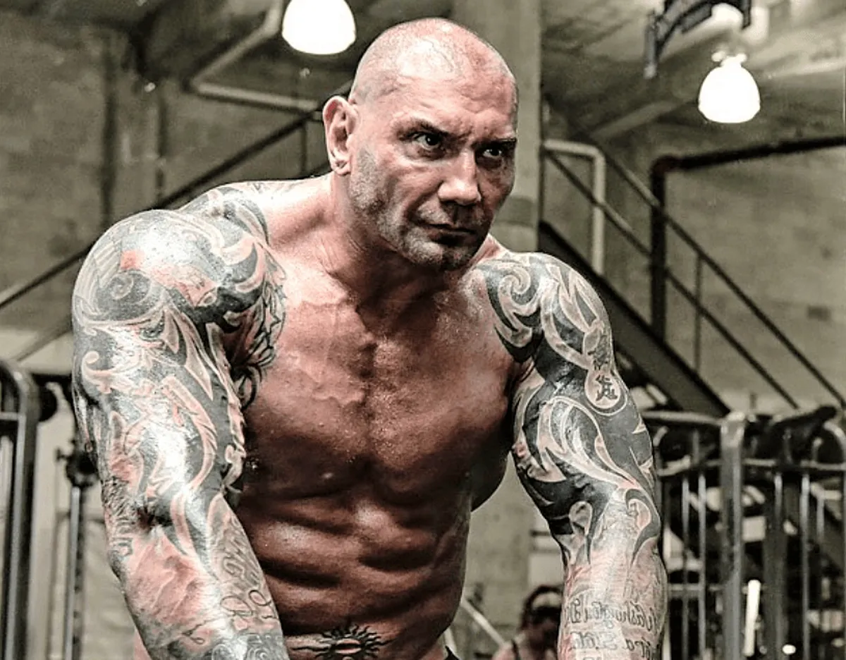 راز تناسب اندام دیو باتیستا؛ برنامه تمرینی و رژیم غذایی ستاره WWE و سینما