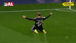 گل اول بایرن مونیخ به آرسنال توسط لنارت کارل در دقیقه ۳۲