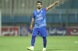 اخراج ۲ استقلالی به&zwnj;دلیل اعتراض به مسائل مالی