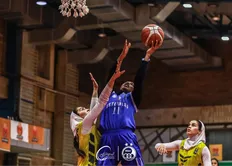 تصویر خبر درخواست عجیب ستاره آمریکایی از استقلال؛ &laquo;می&zwnj;خواهم در ایران بمانم!&raquo;