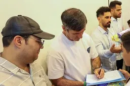 لحظه&zwnj;های خاص؛ کریم باقری و ستاره&zwnj;های پرسپولیس در جمع بیماران