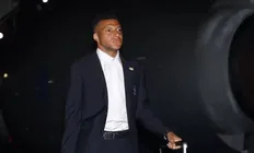 تصویر خبر فاجعه&zwnj;ای دیگر در آمریکا؛ هواپیمای رئال مادرید سه ساعت در آسمان معطل شد!