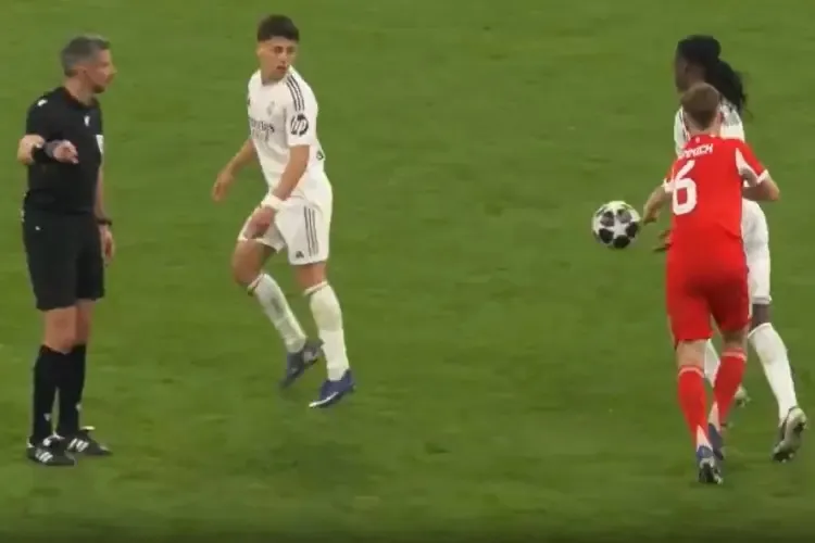 در دقیقه ۸۵ کاماوینگا به خاطر گرفتن اندک توپ پس از خطا، از سوی وینچیچ به عنوان اتلاف وقت کارت زرد دوم را گرفت و اخراج شد