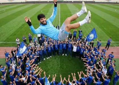 اولین بازیکن خارجی که از استقلال جدا می‌شود