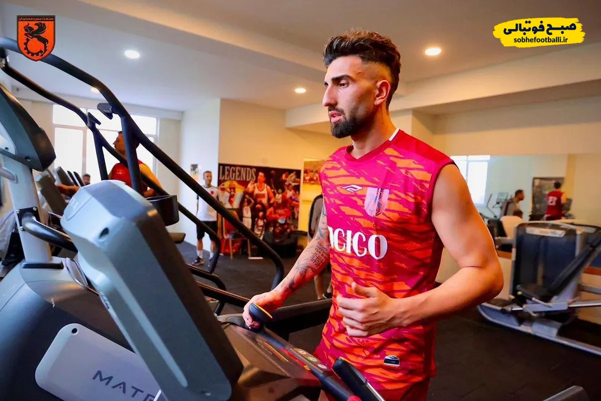 پرسپولیس با مدافع سابق خود وارد مذاکره شد