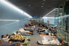 عکس | صهیونیست&zwnj;ها از ترس موشک&zwnj;های ایران در مترو می&zwnj;خوابند