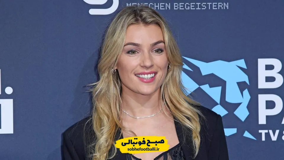 آنا کارولین برگر بازیگر آلمانی سریال طوفان عشق و شریک عاطفی فابیان هورتسلر سرمربی برایتون آنا کارولین برگر بازیگر آلمانی سریال طوفان عشق و شریک عاطفی فابیان هورتسلر سرمربی برایتون