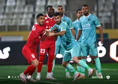 علی علیپور در بازی مقابل پیکان