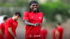 تصویر خبر بیفوما در آستانه جدایی از پرسپولیس؟ شایعات درباره سبک زندگی ناسالم او بالا گرفت