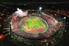 تصویر خبر رونمایی از چمن هیبریدی ورزشگاه تبریز