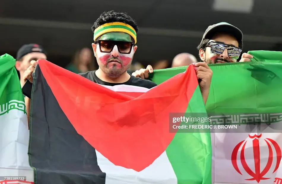 هواداران تیم ملی ایران در بازی با نیوزیلند
