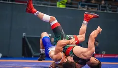 تصویر خبر فینال جنجالی لیگ برتر کشتی؛ اعتراض شدید استقلال به داوری و تحریم مراسم قهرمانی بانک شهر