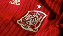 طرح احتمالی پیراهن دوم تیم ملی اسپانیا در جام جهانی ۲۰۲۶ فاش شد!