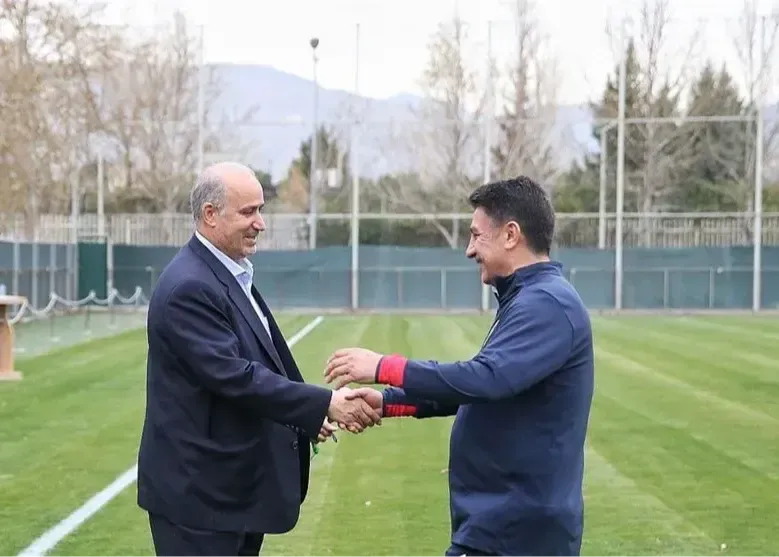 امیر قلعه نویی و مهدی تاج در کنار هم